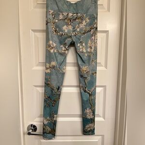 Limited Edition Van Gogh "Almond Blossoms" Leggings, Size Small